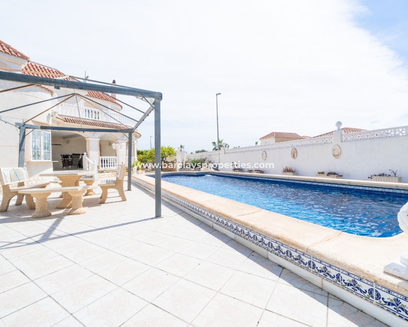 Reventa - Chalet Independiente - Urb. La Marina