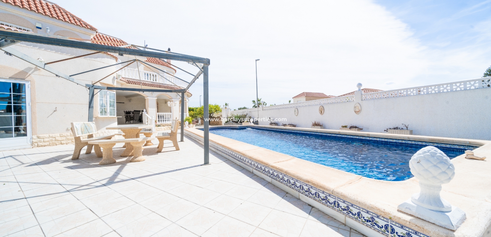 Reventa - Chalet Independiente - Urb. La Marina