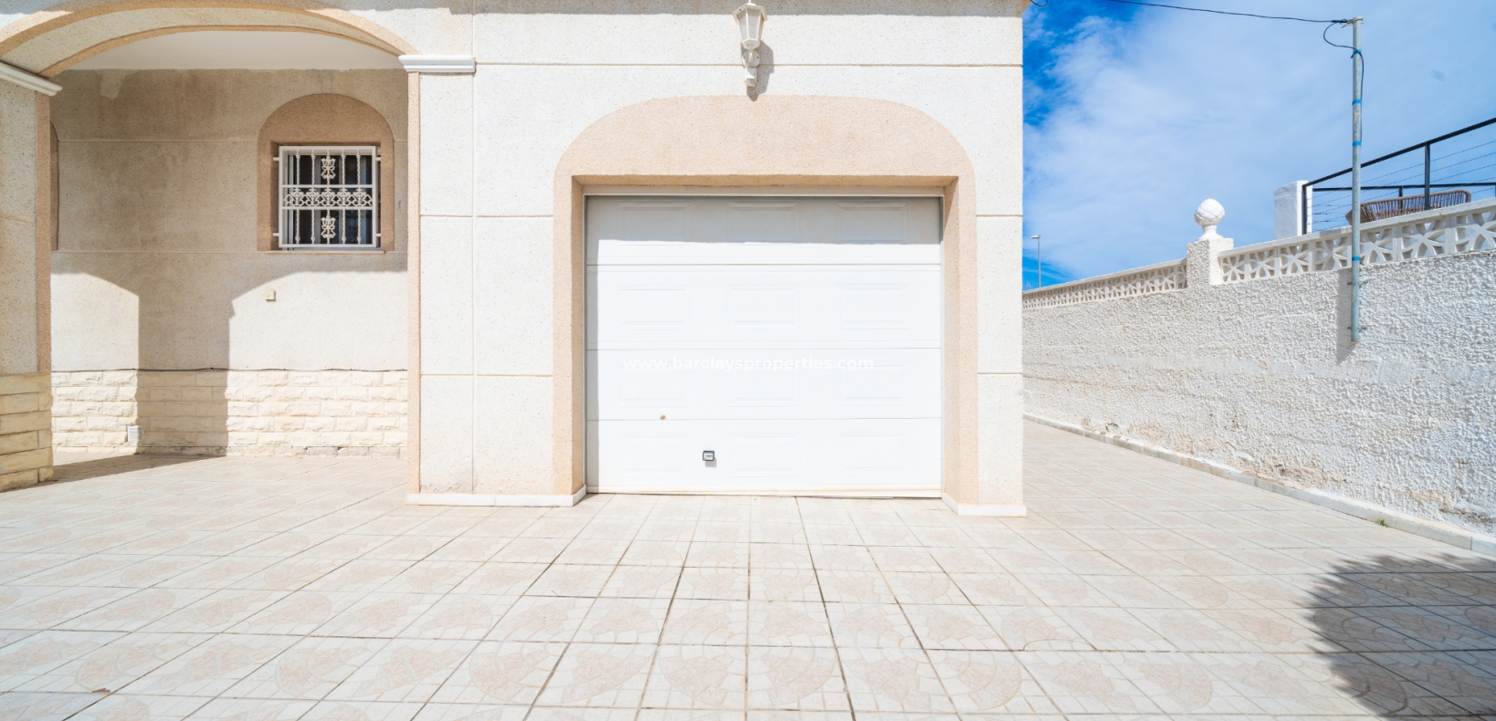 Reventa - Chalet Independiente - Urb. La Marina