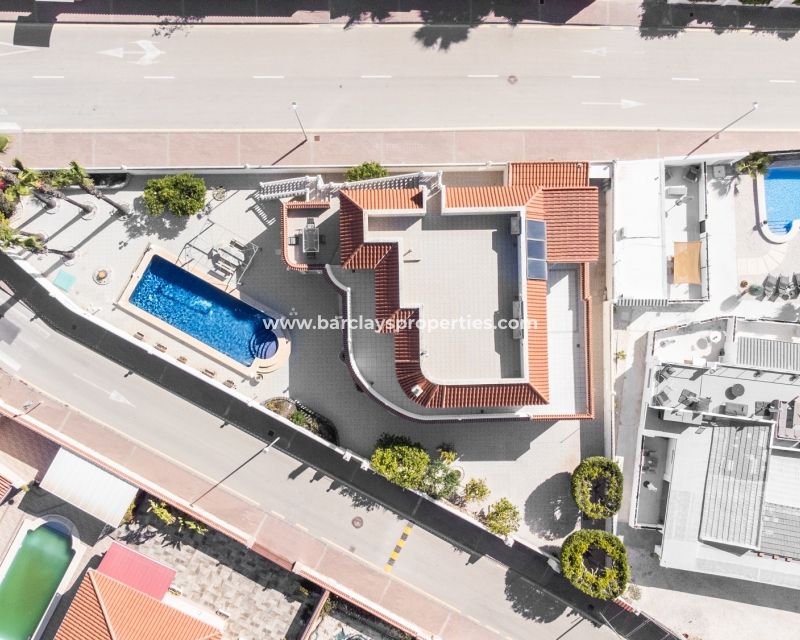 Reventa - Chalet Independiente - Urb. La Marina