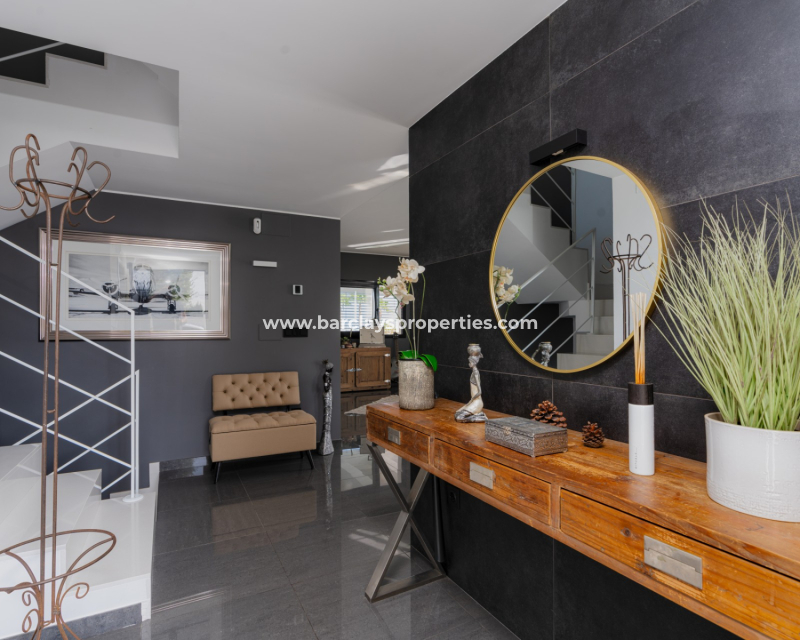 Reventa - Chalet Independiente - Urb. La Marina