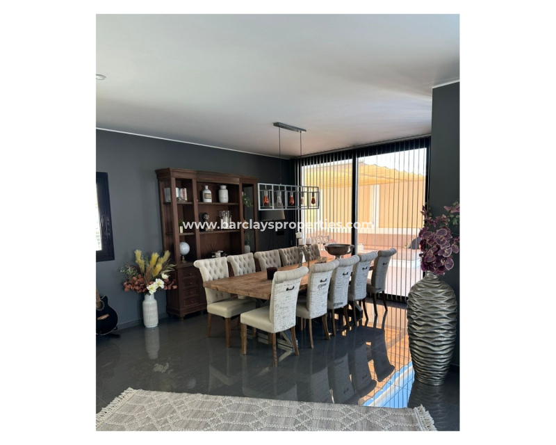 Reventa - Chalet Independiente - Urb. La Marina