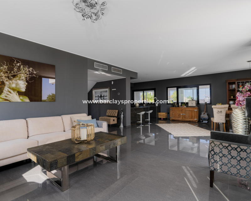 Reventa - Chalet Independiente - Urb. La Marina
