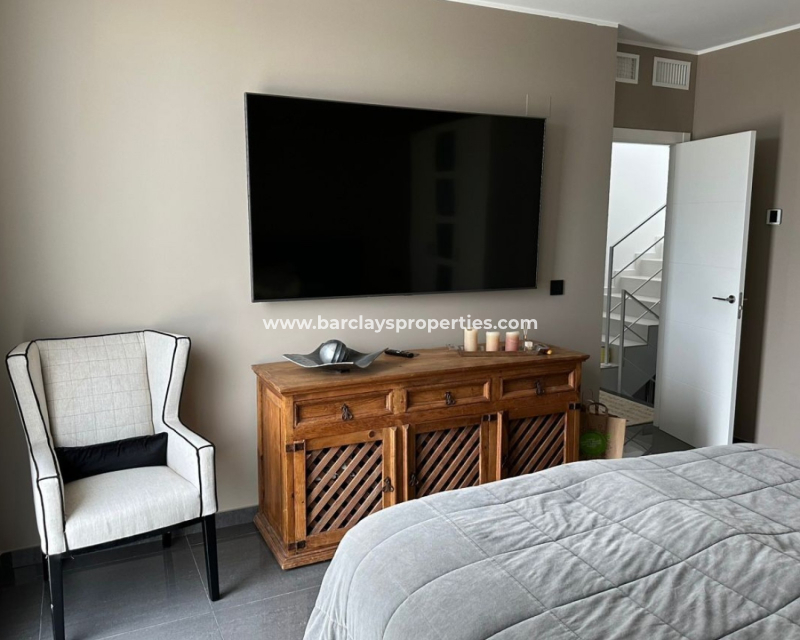 Reventa - Chalet Independiente - Urb. La Marina