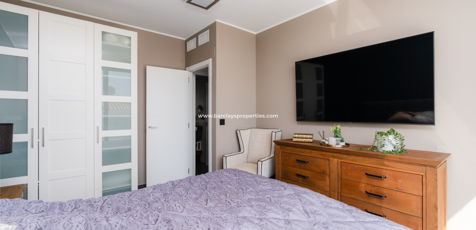 Reventa - Chalet Independiente - Urb. La Marina