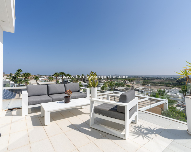 Reventa - Chalet Independiente - Urb. La Marina