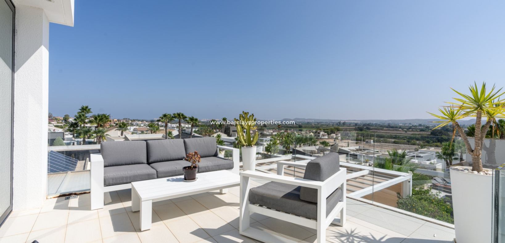 Reventa - Chalet Independiente - Urb. La Marina