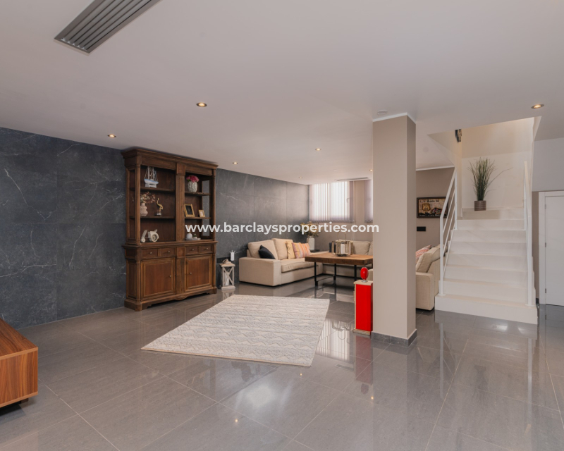 Reventa - Chalet Independiente - Urb. La Marina