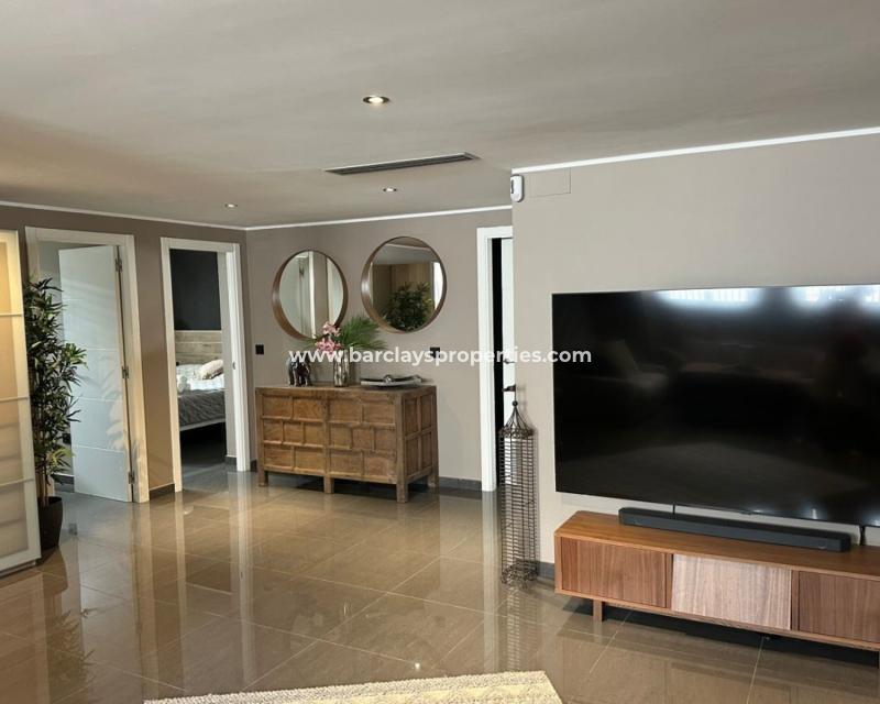 Reventa - Chalet Independiente - Urb. La Marina