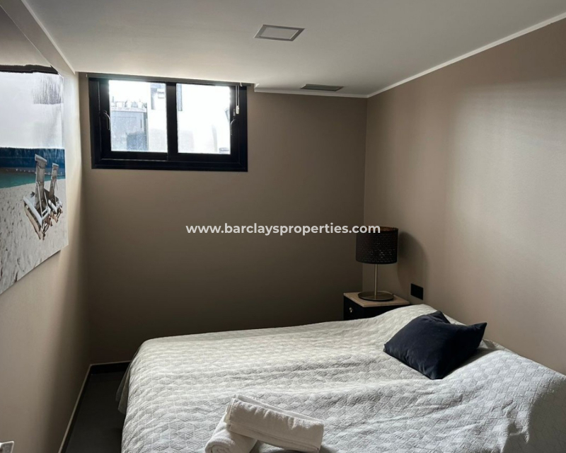 Reventa - Chalet Independiente - Urb. La Marina