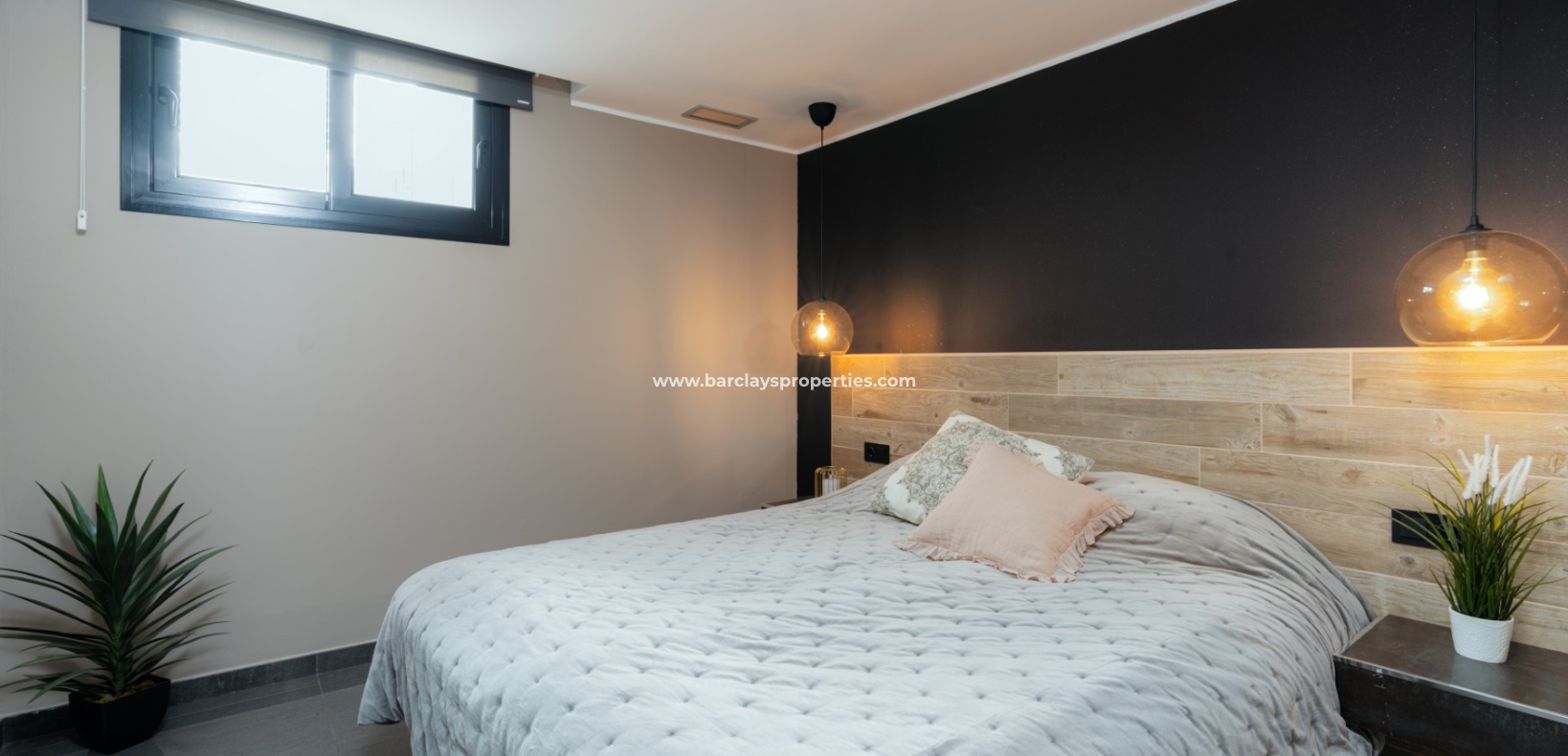 Reventa - Chalet Independiente - Urb. La Marina