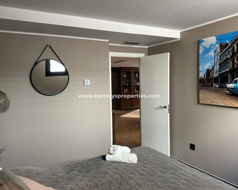 Reventa - Chalet Independiente - Urb. La Marina