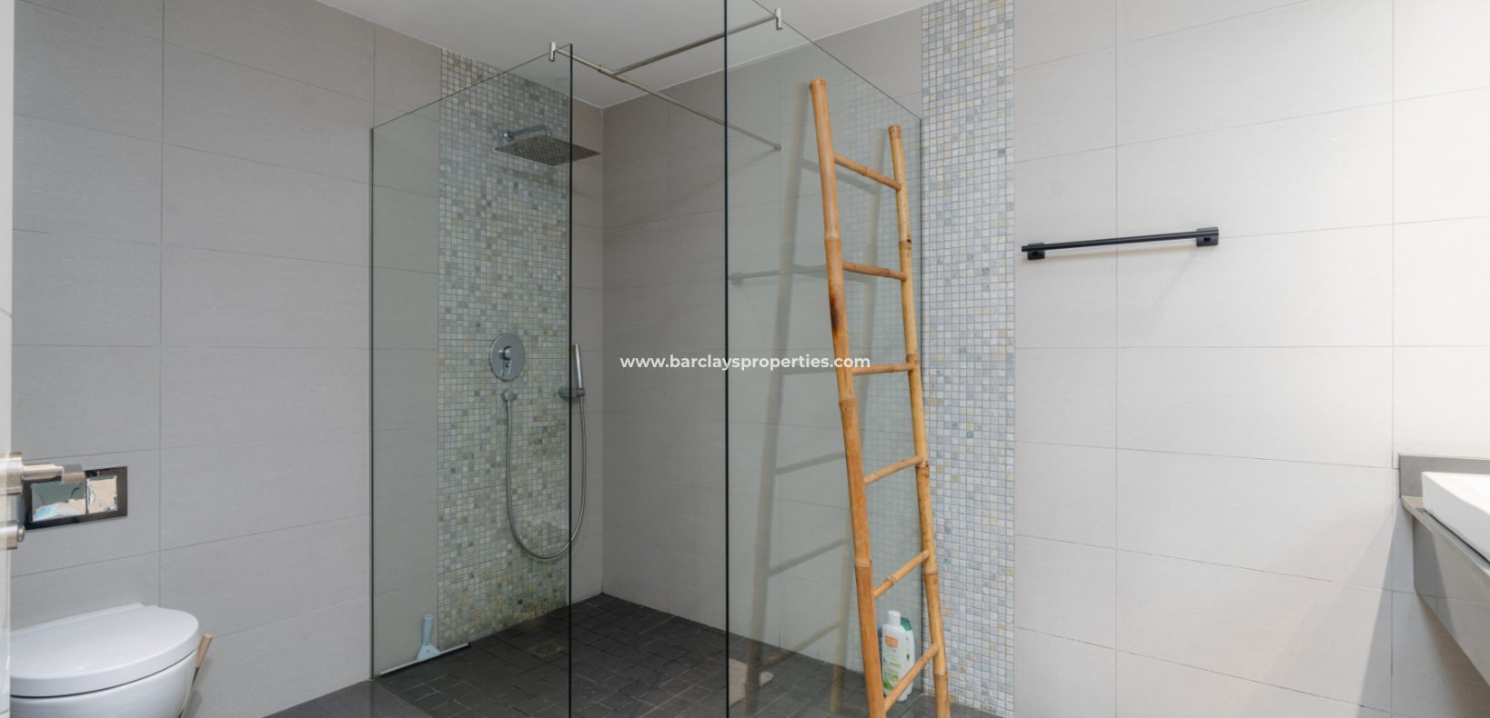 Reventa - Chalet Independiente - Urb. La Marina