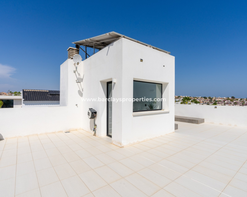 Reventa - Chalet Independiente - Urb. La Marina