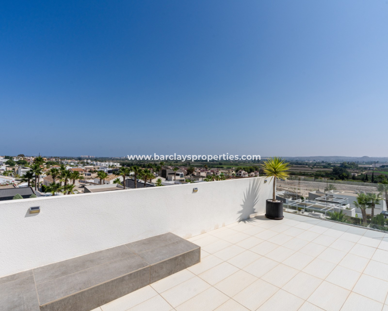 Reventa - Chalet Independiente - Urb. La Marina