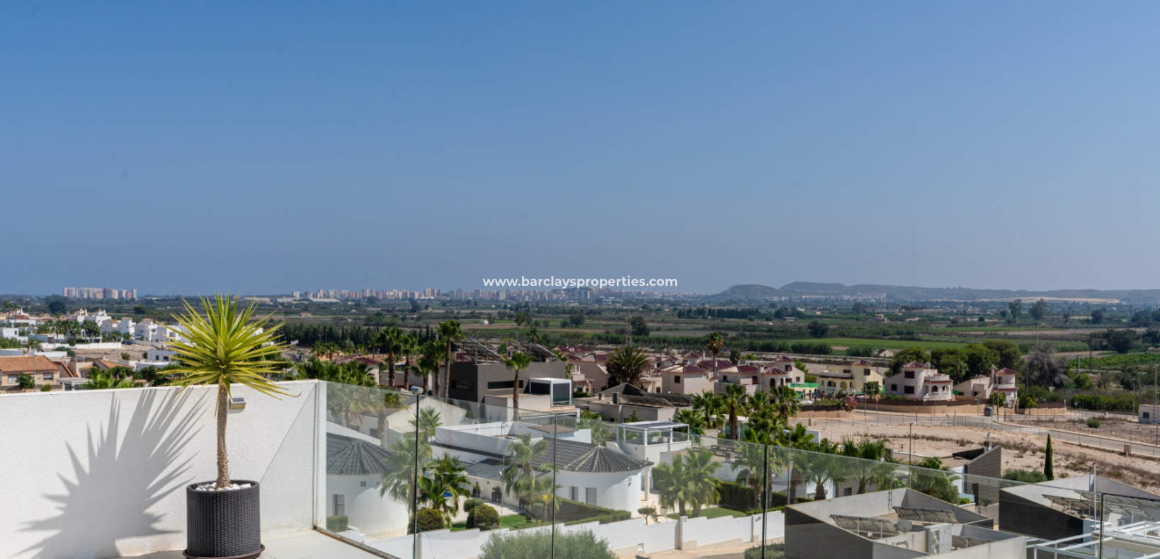 Reventa - Chalet Independiente - Urb. La Marina