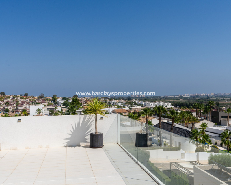 Reventa - Chalet Independiente - Urb. La Marina