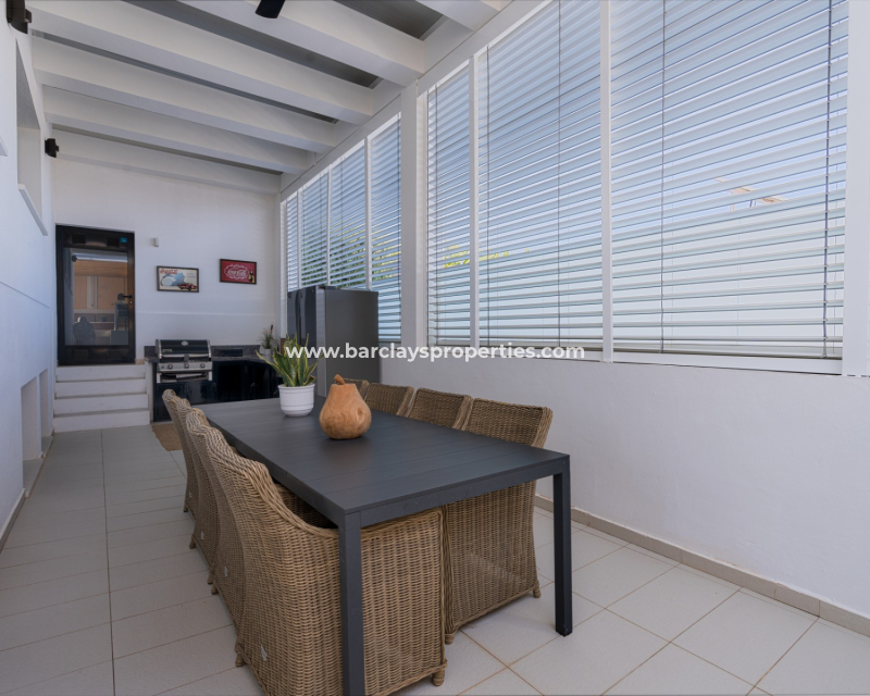 Reventa - Chalet Independiente - Urb. La Marina
