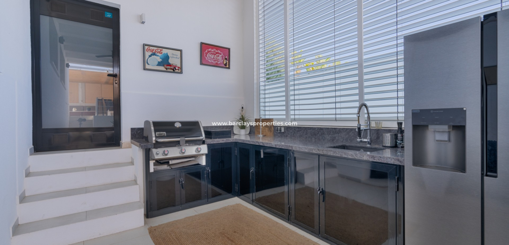Reventa - Chalet Independiente - Urb. La Marina