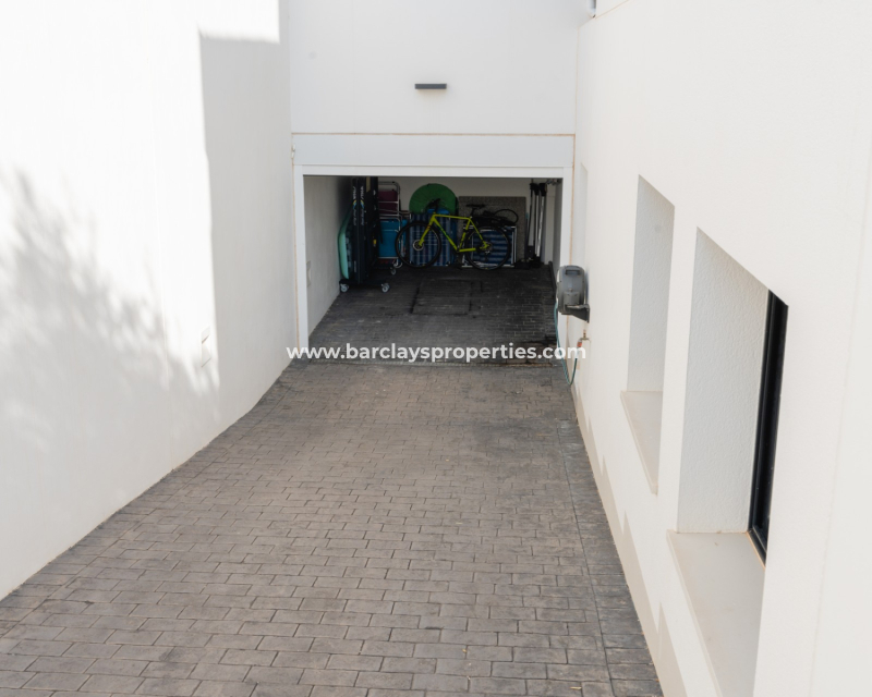 Reventa - Chalet Independiente - Urb. La Marina