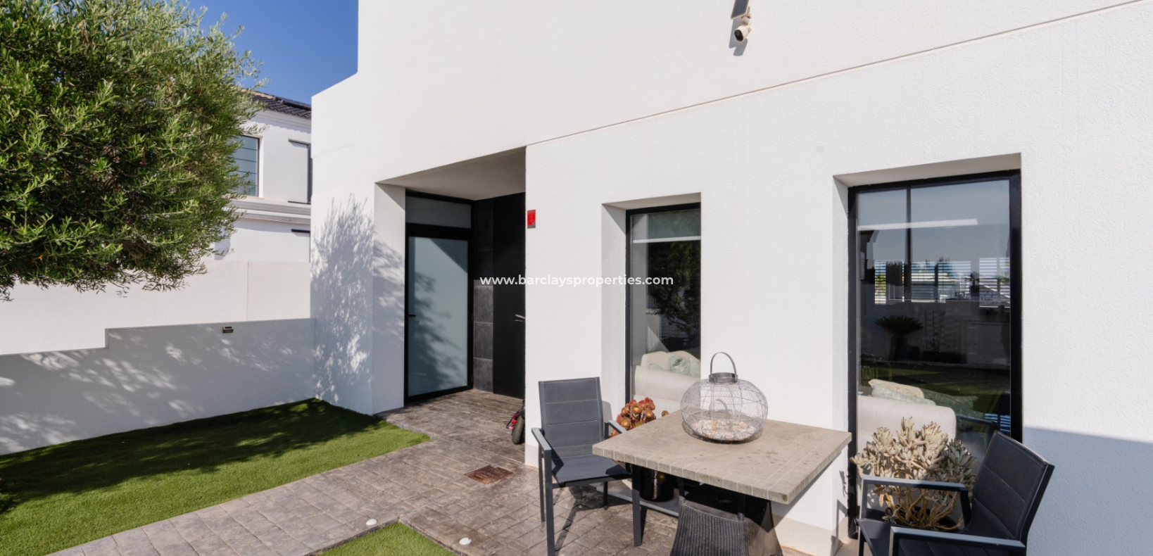 Reventa - Chalet Independiente - Urb. La Marina