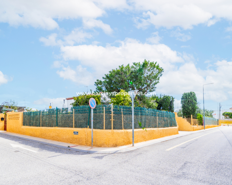 Reventa - Chalet Independiente - Urb. La Marina