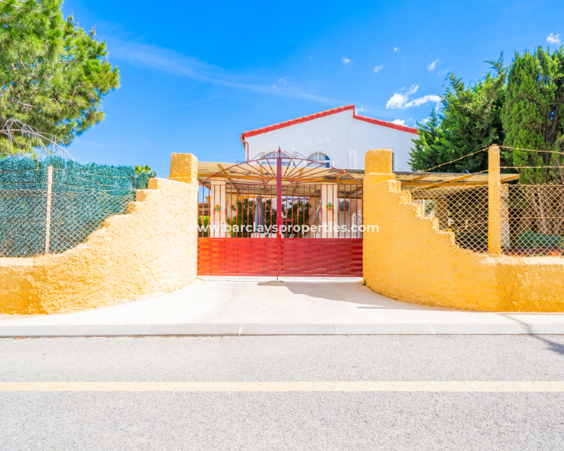 Reventa - Chalet Independiente - Urb. La Marina