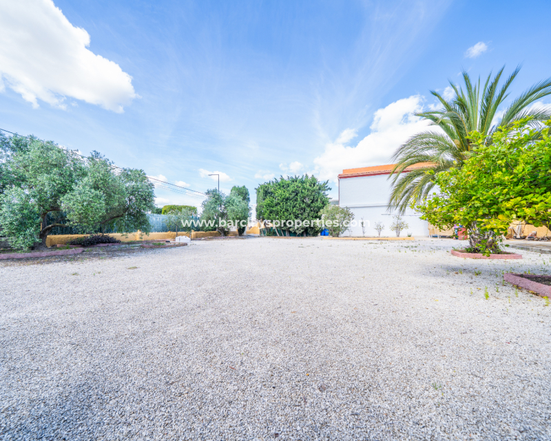 Reventa - Chalet Independiente - Urb. La Marina