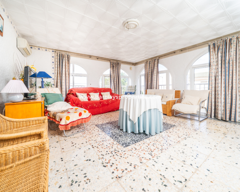 Reventa - Chalet Independiente - Urb. La Marina