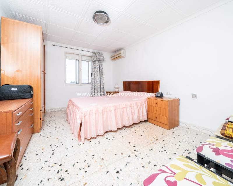 Reventa - Chalet Independiente - Urb. La Marina