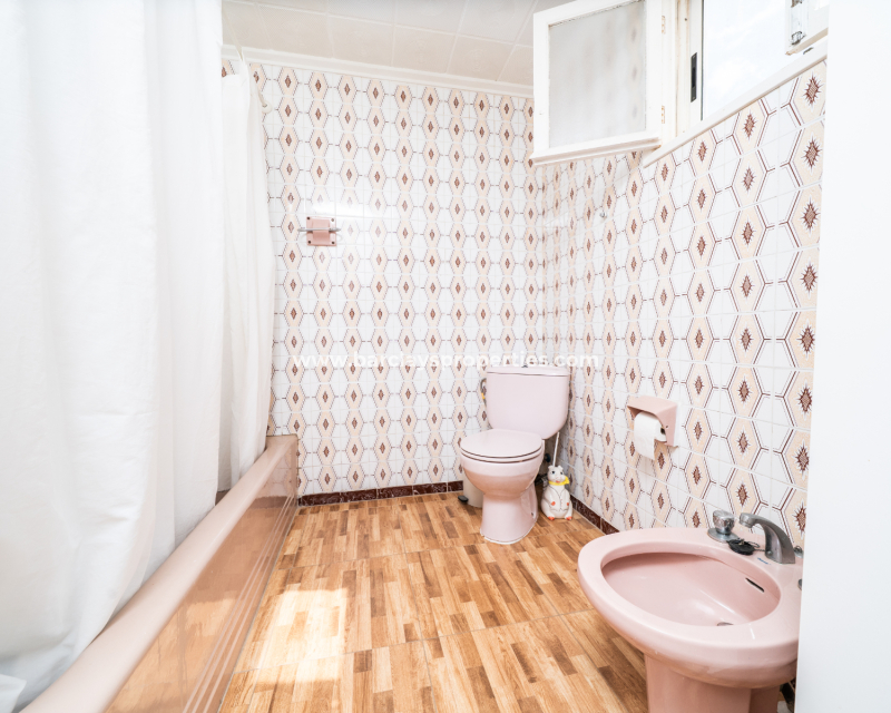 Reventa - Chalet Independiente - Urb. La Marina