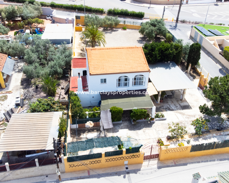 Reventa - Chalet Independiente - Urb. La Marina