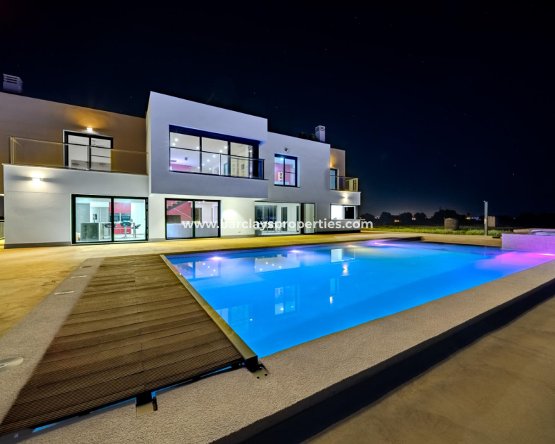 Reventa - Chalet Independiente - Urb. La Marina