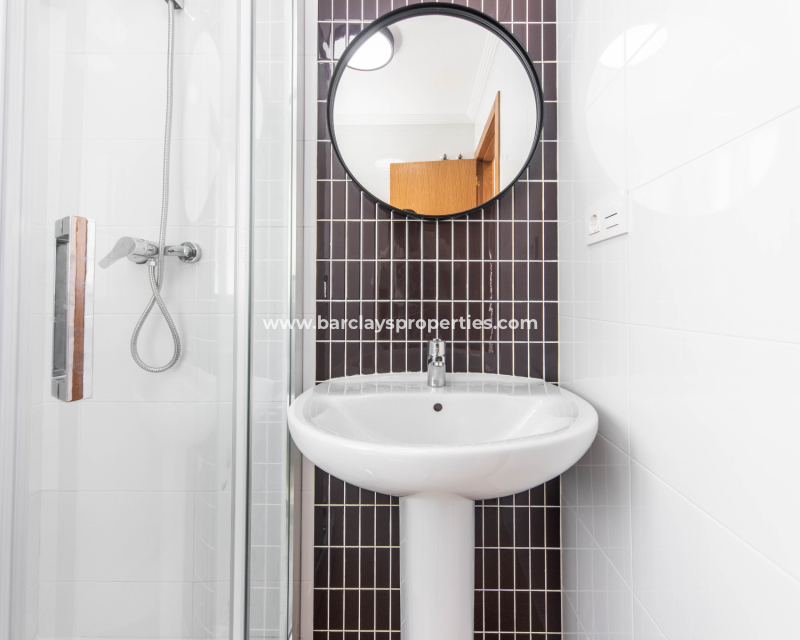 Reventa - Chalet Independiente - Urb. La Marina