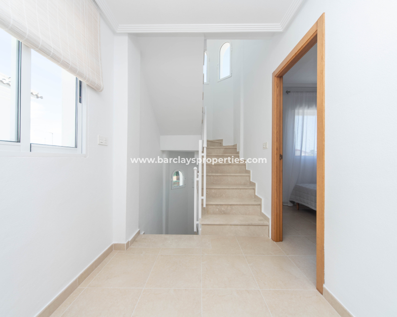 Reventa - Chalet Independiente - Urb. La Marina
