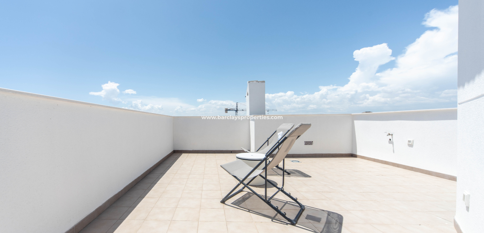 Reventa - Chalet Independiente - Urb. La Marina