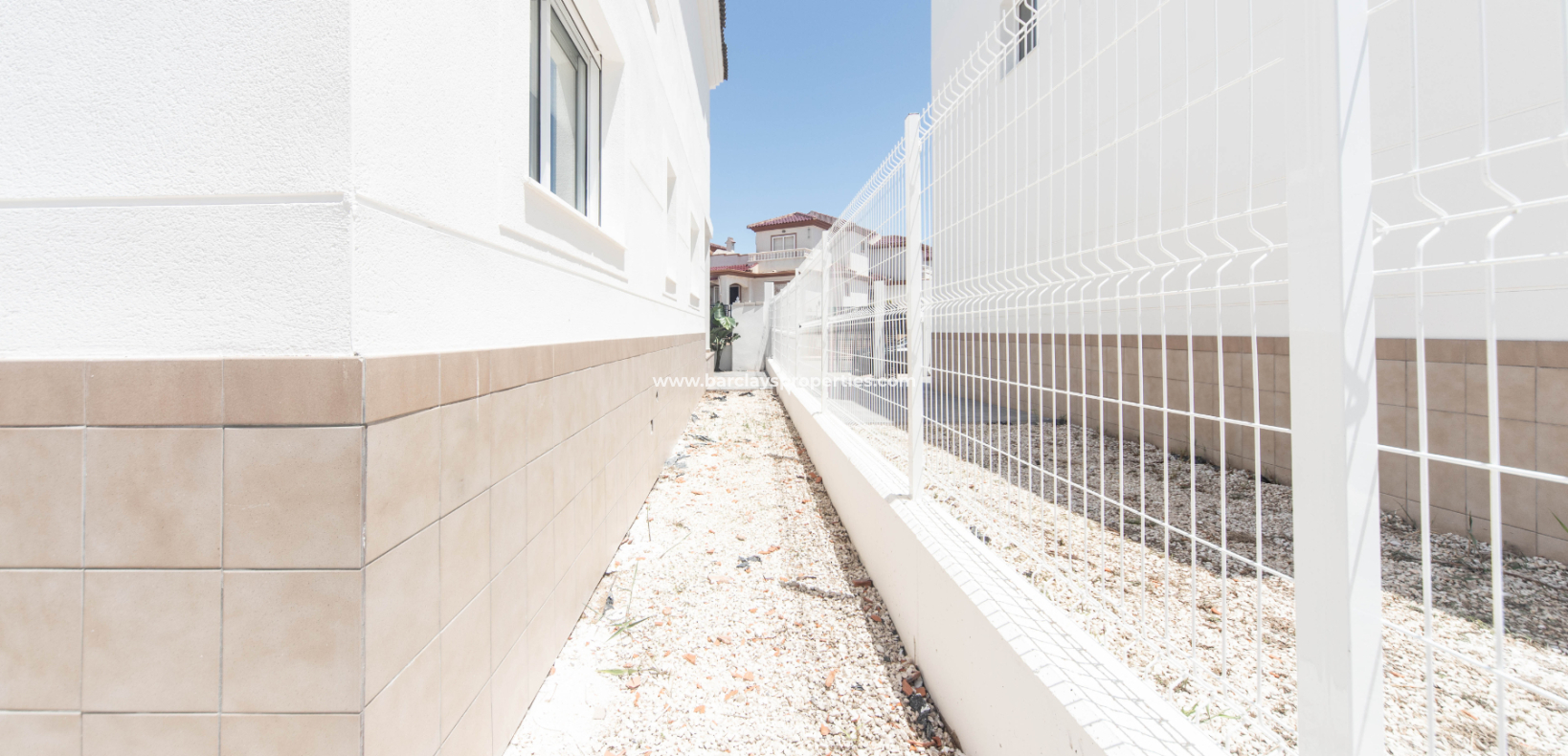 Reventa - Chalet Independiente - Urb. La Marina