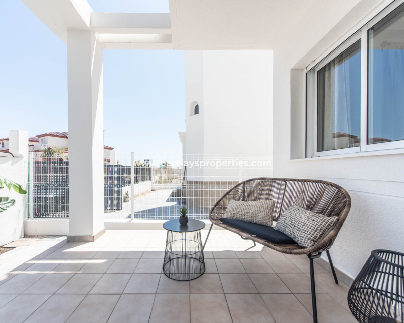 Reventa - Chalet Independiente - Urb. La Marina