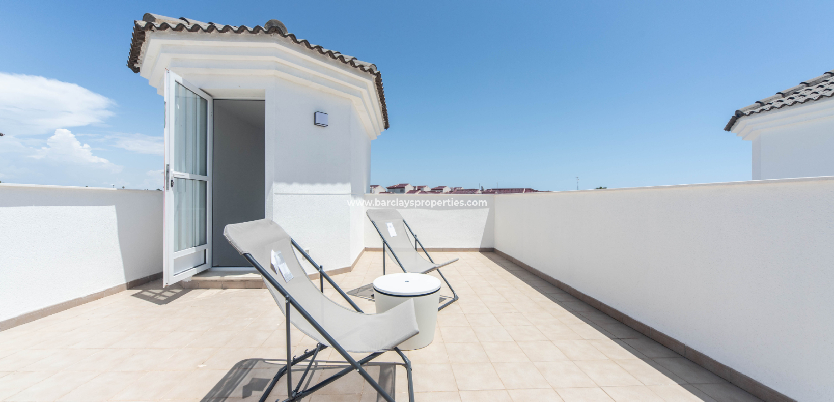 Reventa - Chalet Independiente - Urb. La Marina