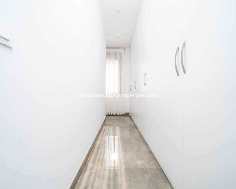 Reventa - Chalet Independiente - Urb. La Marina