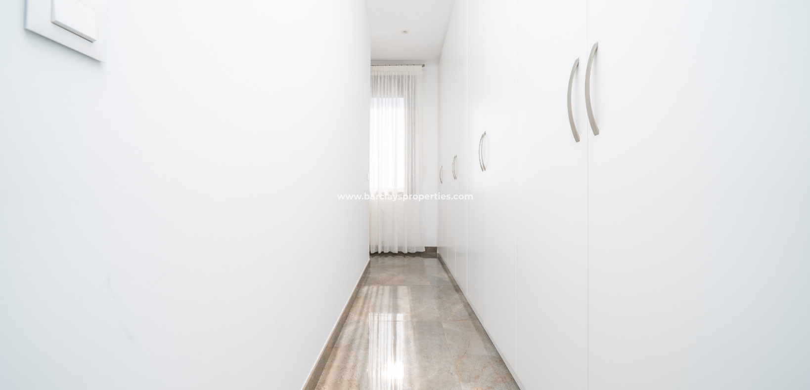 Reventa - Chalet Independiente - Urb. La Marina
