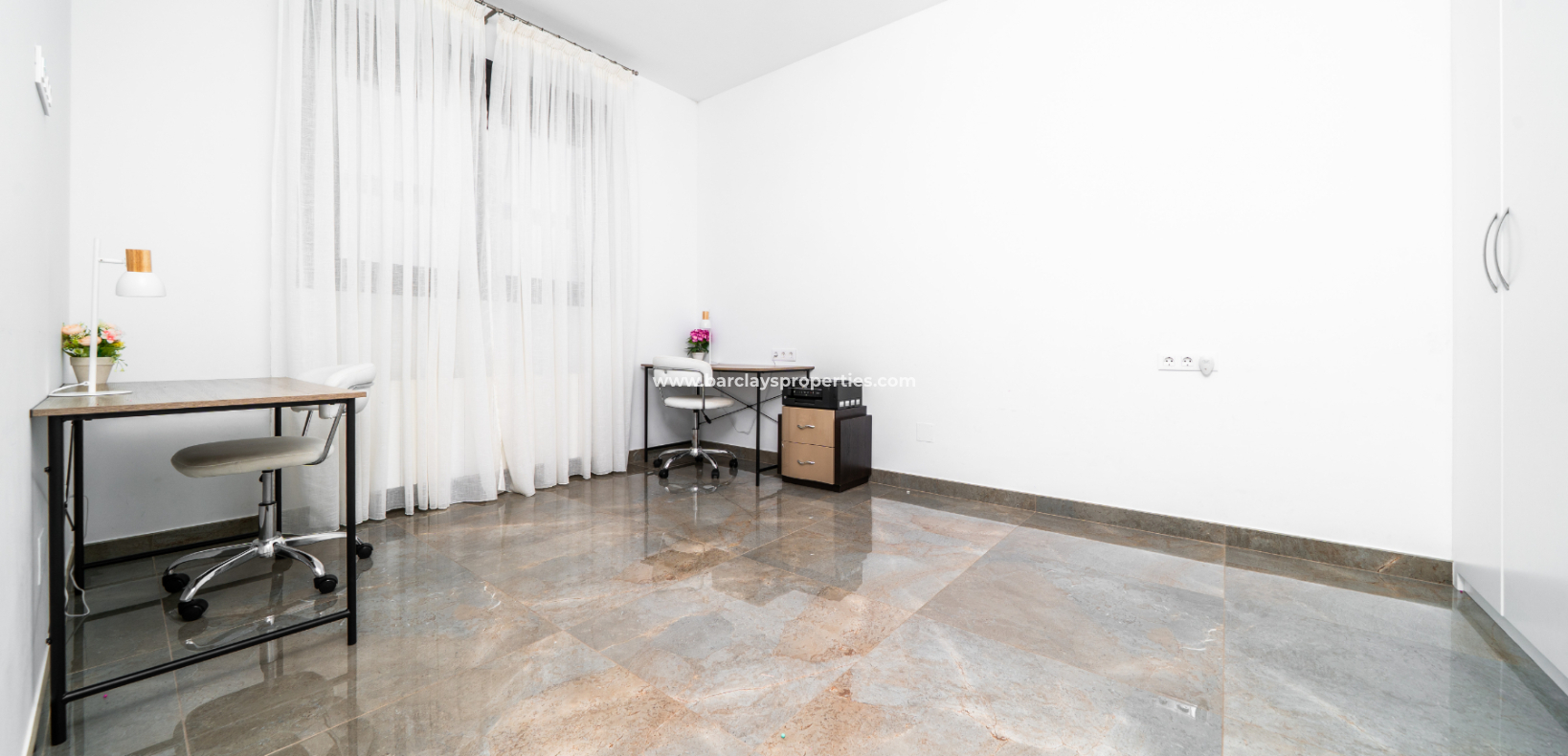 Reventa - Chalet Independiente - Urb. La Marina