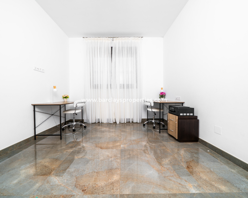 Reventa - Chalet Independiente - Urb. La Marina