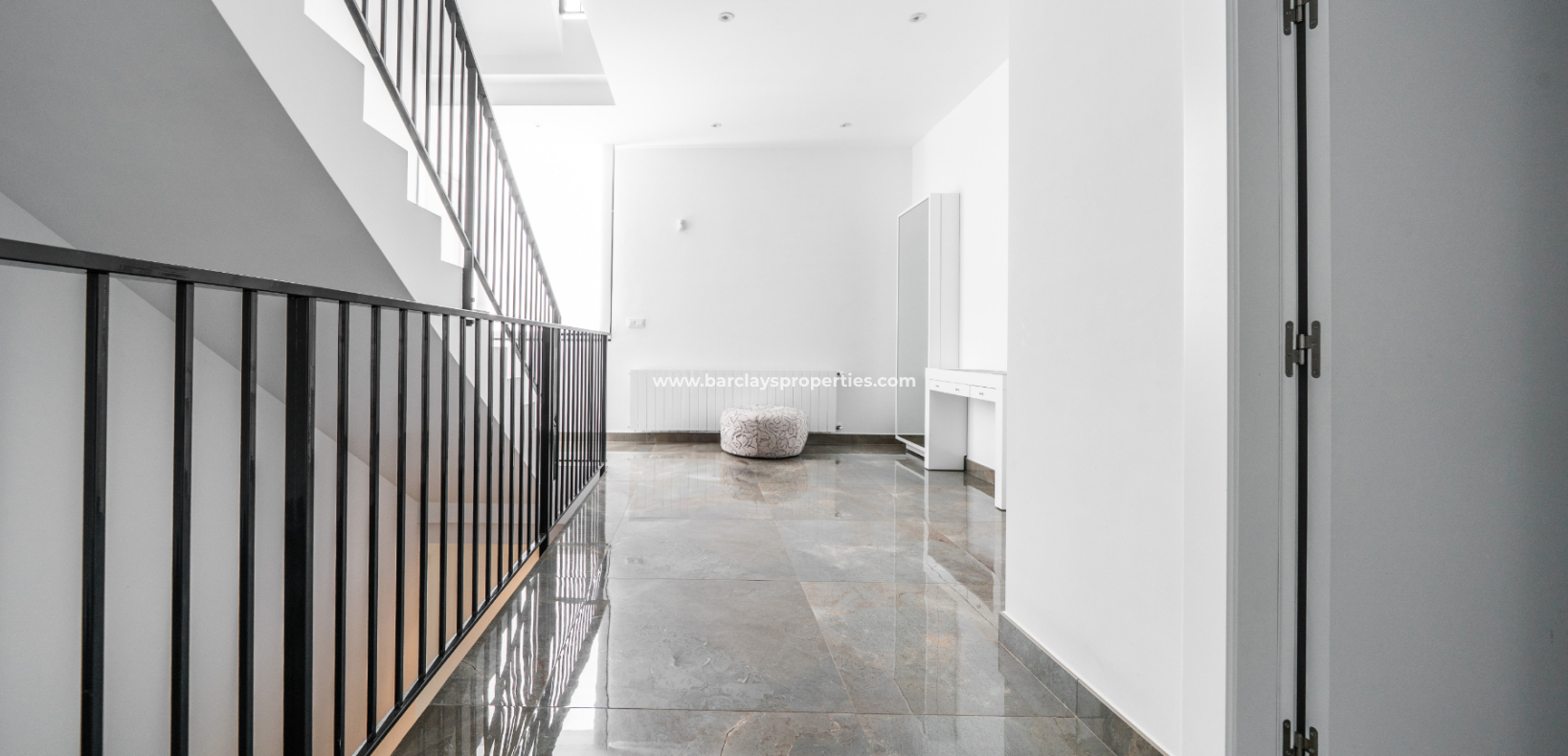 Reventa - Chalet Independiente - Urb. La Marina