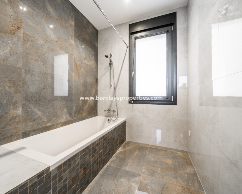 Reventa - Chalet Independiente - Urb. La Marina