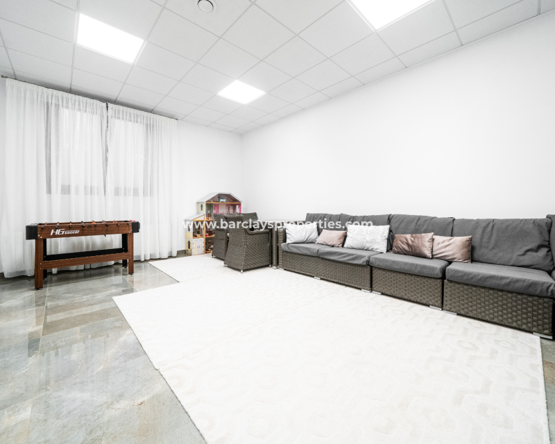 Reventa - Chalet Independiente - Urb. La Marina