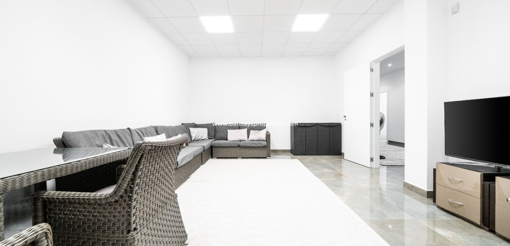 Reventa - Chalet Independiente - Urb. La Marina