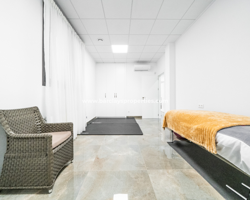 Reventa - Chalet Independiente - Urb. La Marina