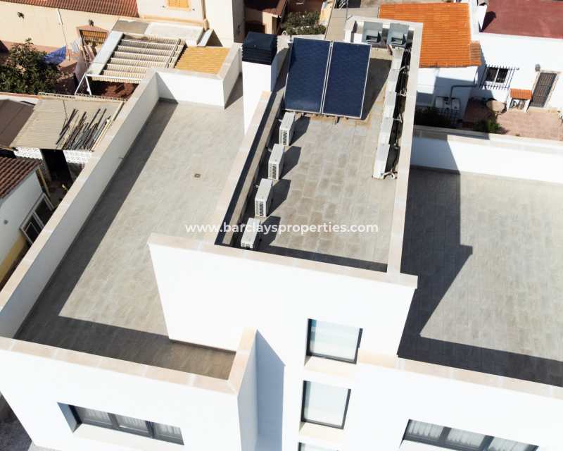 Reventa - Chalet Independiente - Urb. La Marina