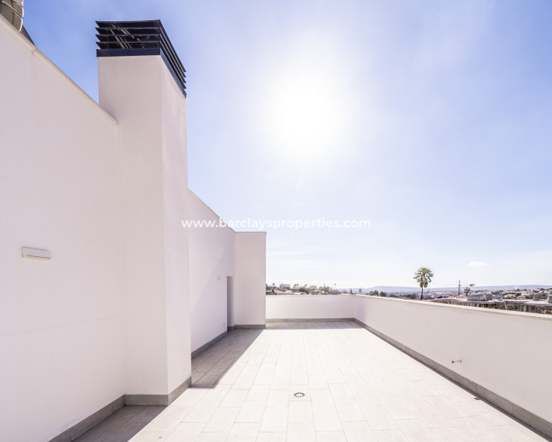 Reventa - Chalet Independiente - Urb. La Marina